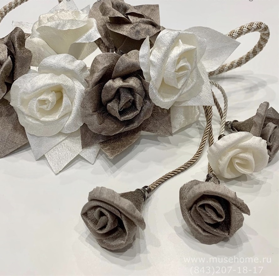 Подхват для штор «Розы», 8,7 × 3,5 см, 23,5 см, цвет серебряный